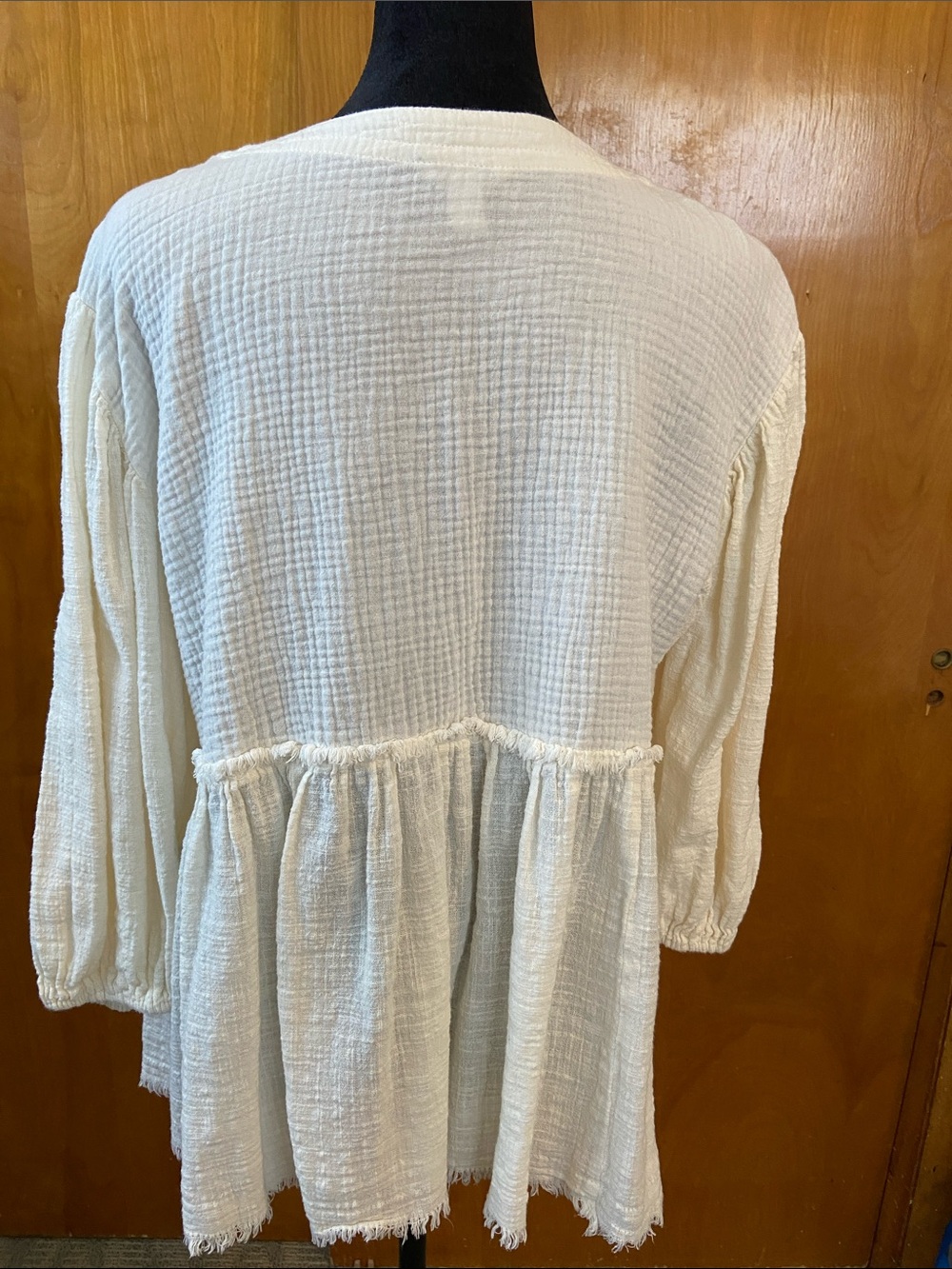 Cato Button Top - Picture 2 of 7